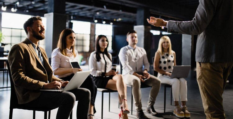 How Many Words In A 10 Minute Speech? [A Word Count Guide]