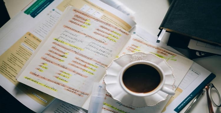 Efficient tool for tracking word count on language learning and study materials.