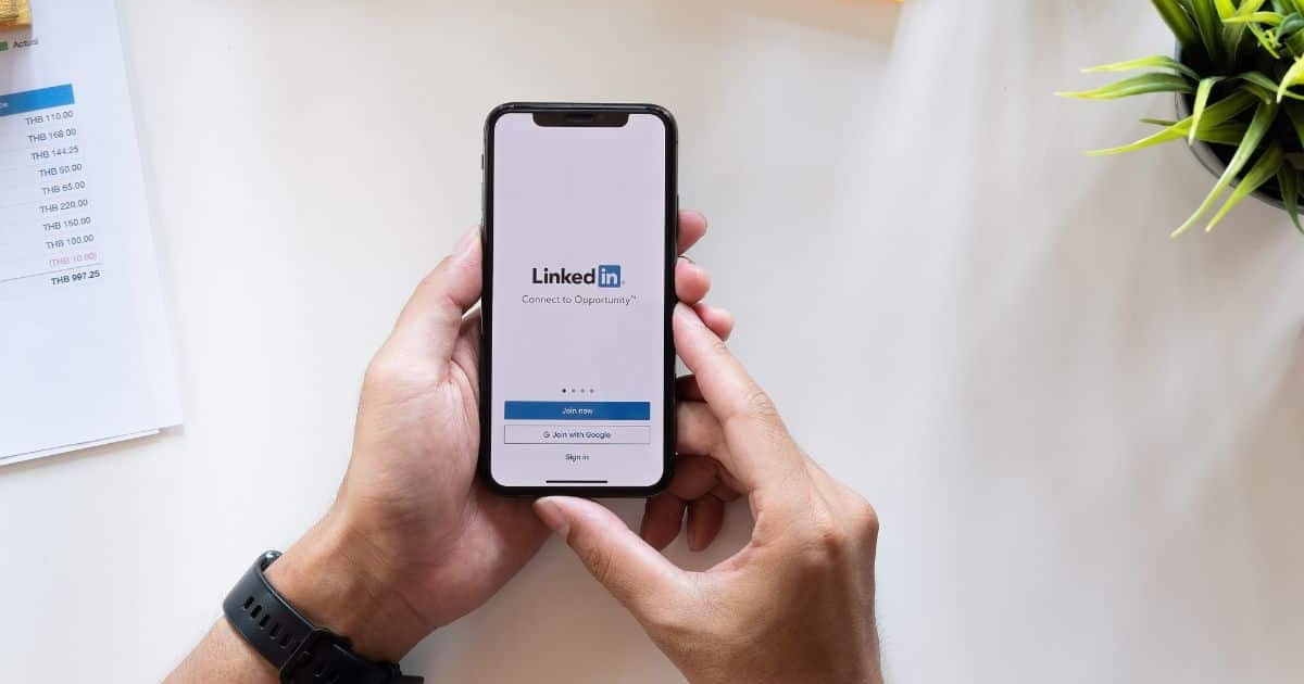 How Many Characters In A Linkedin Post? [A Character Count Guide]